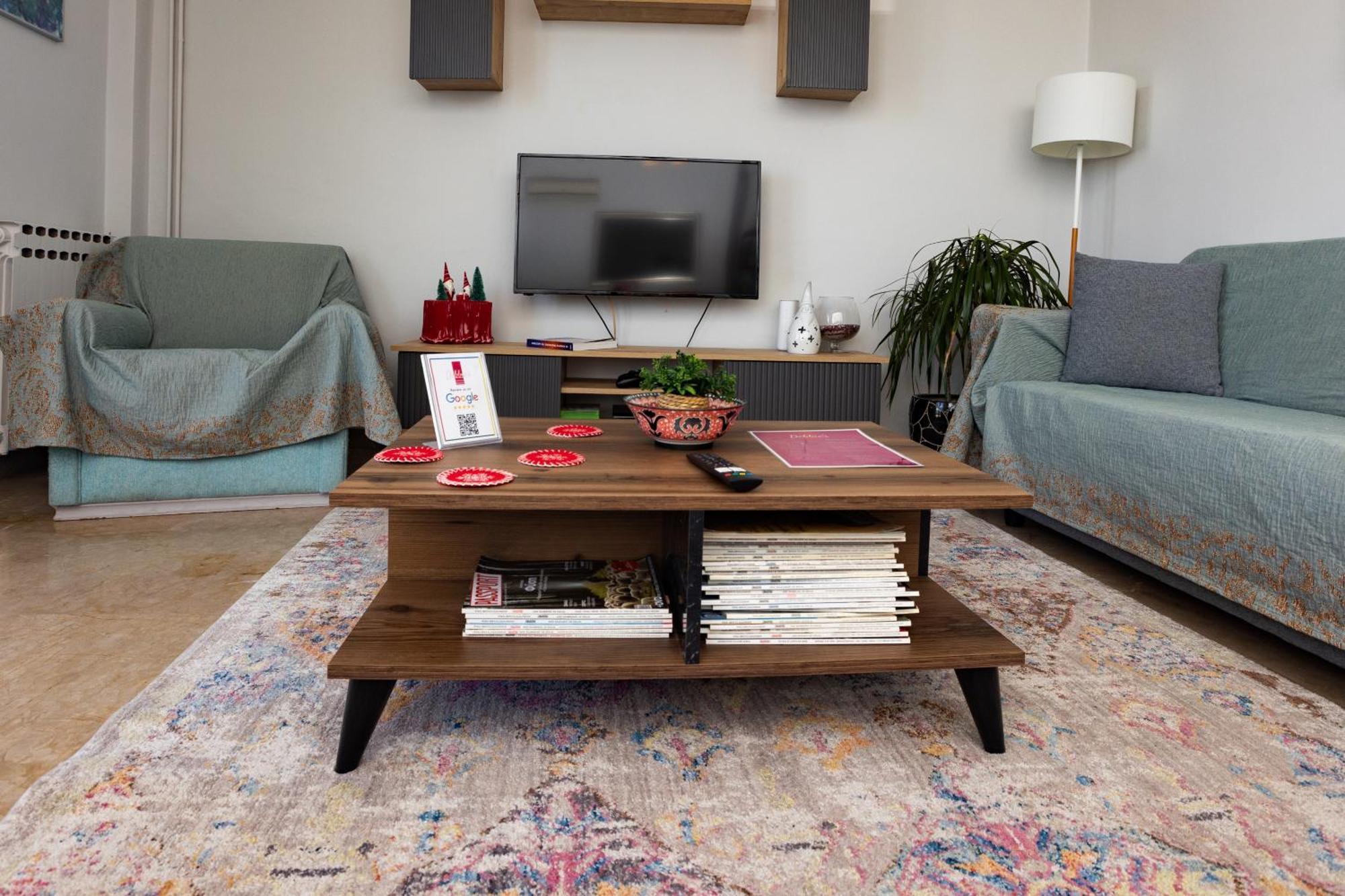 Debbie's δίπλα στο νερό ! Apartment *
