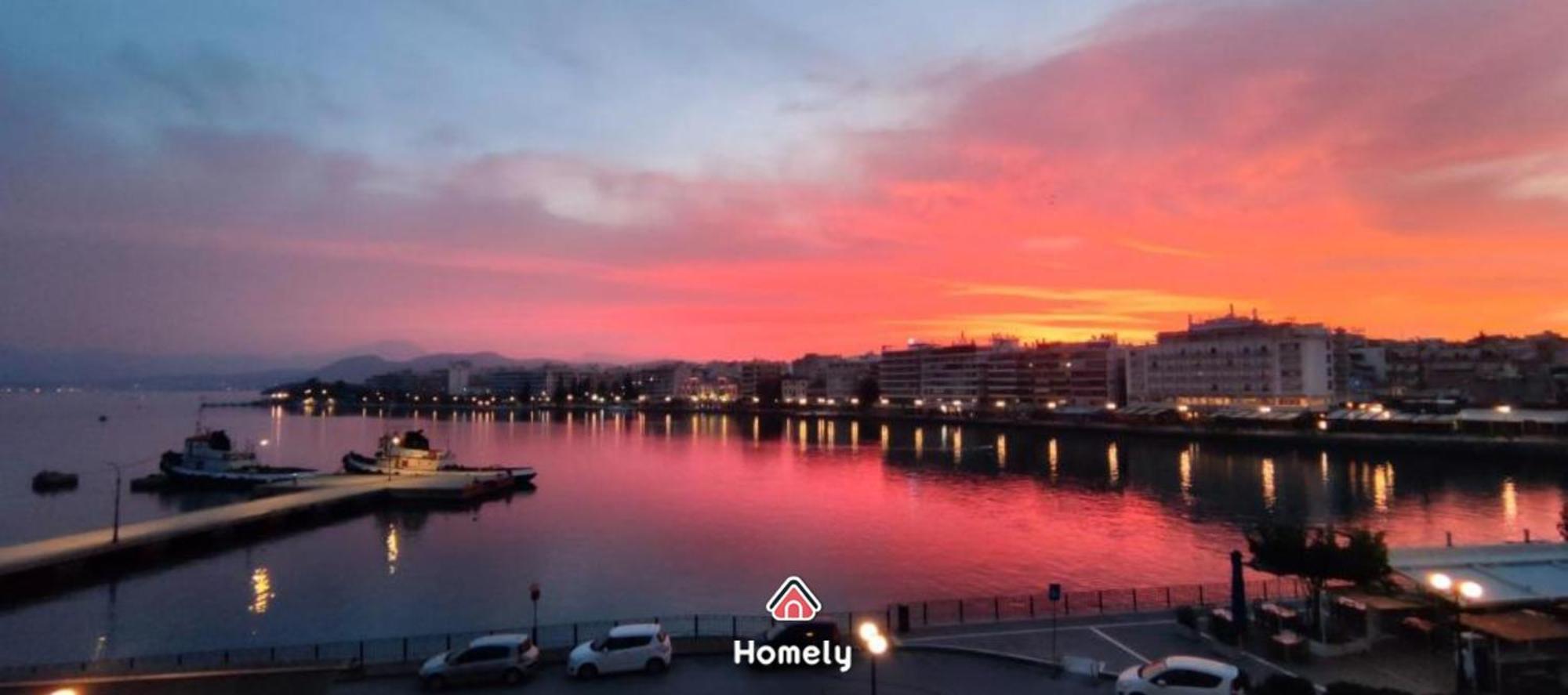 Debbie's δίπλα στο νερό ! Apartment Chalkida